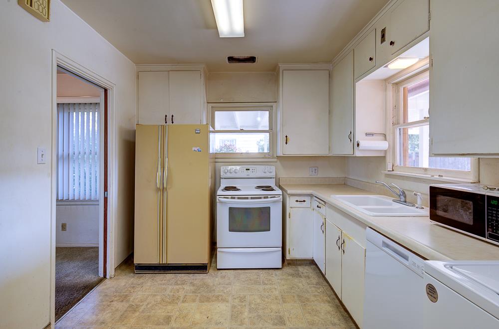 2121 5th Street Sanger, CA 93657 - Photo 27 of 38