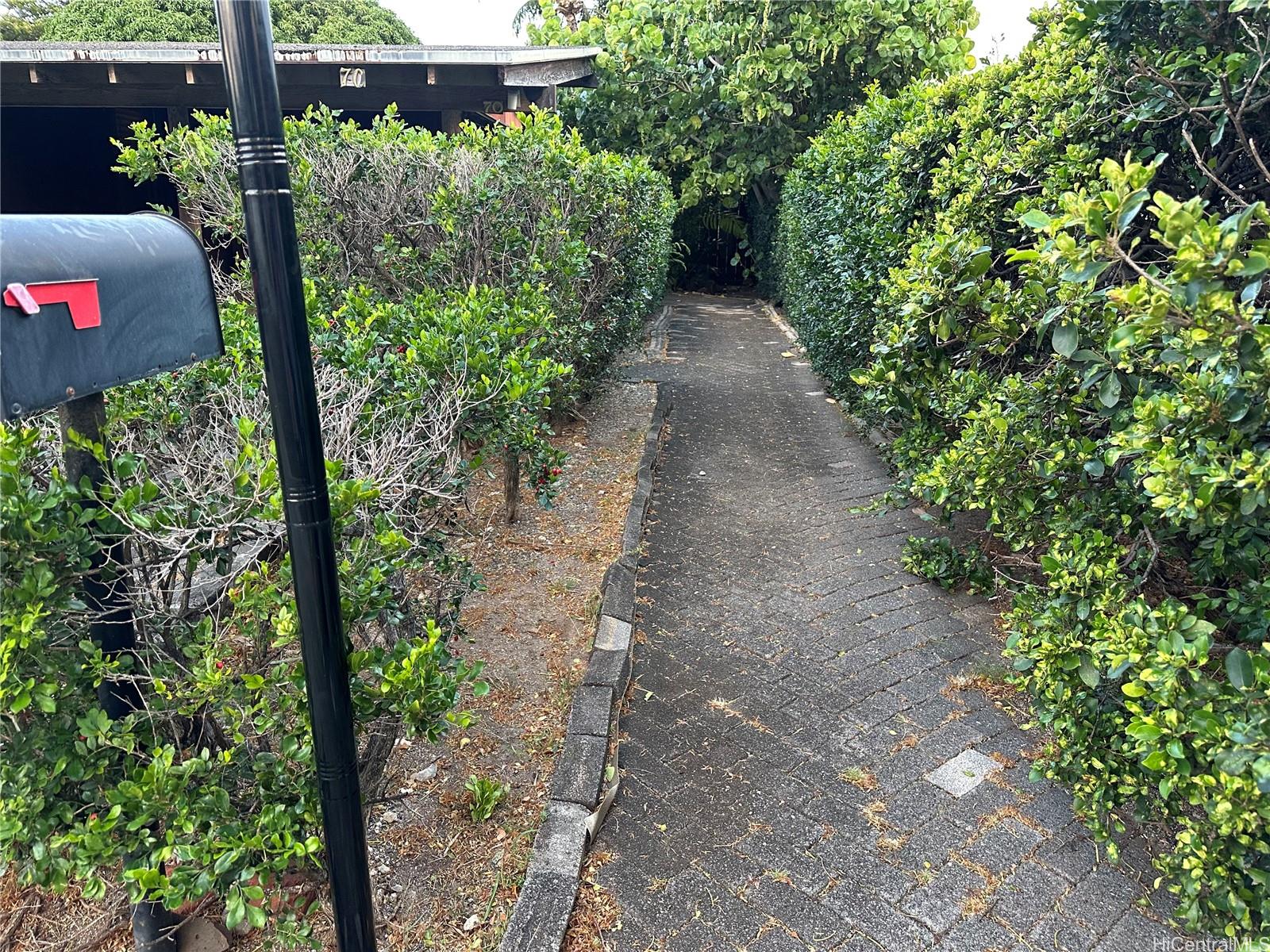 70 Akilolo Street Honolulu, HI 96821 - Photo 2 of 25