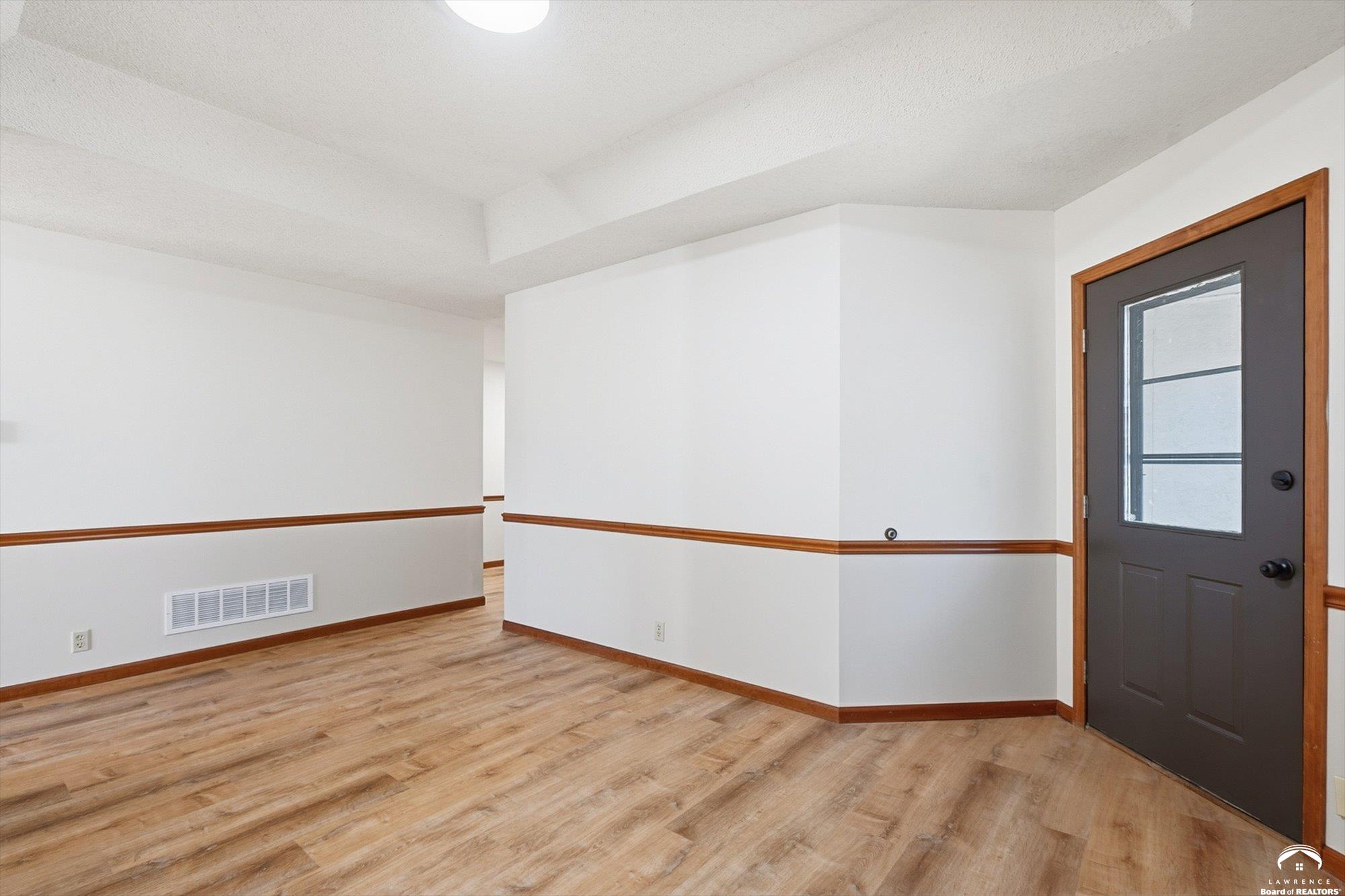 2018 Crossgate Drive Lawrence, KS 66047 - Photo 11 of 35