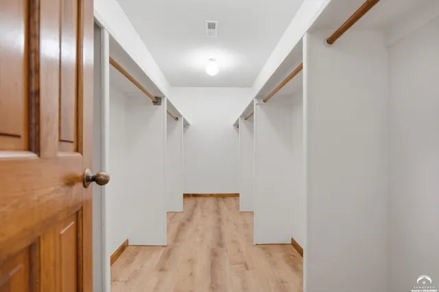 $399,500 | 2018 Crossgate Drive, Lawrence, KS 66047