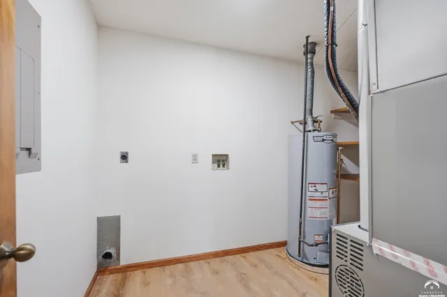 $399,500 | 2018 Crossgate Drive, Lawrence, KS 66047