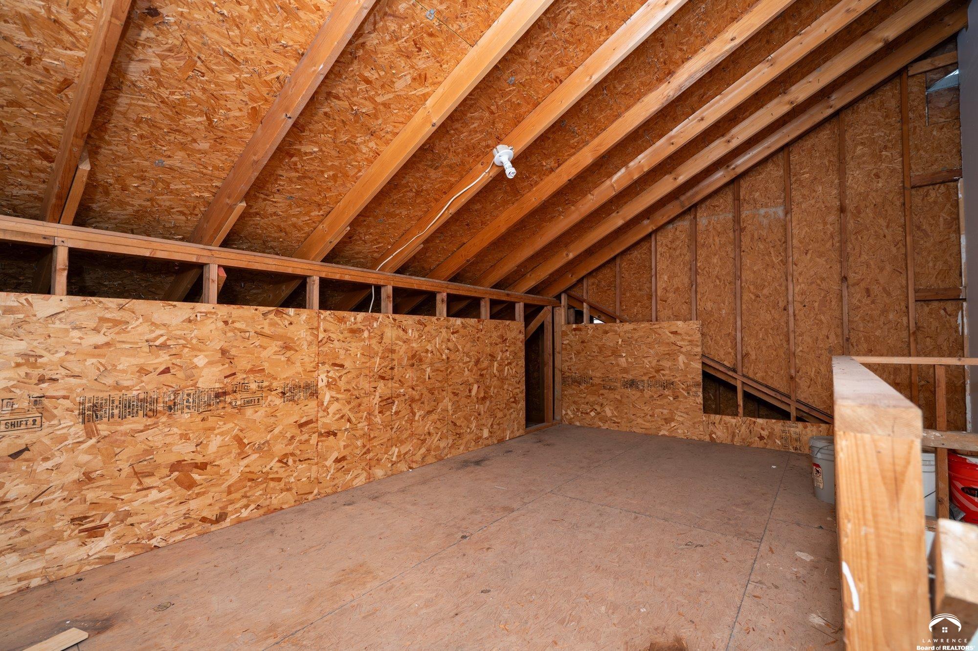 2018 Crossgate Drive Lawrence, KS 66047 - Photo 33 of 35