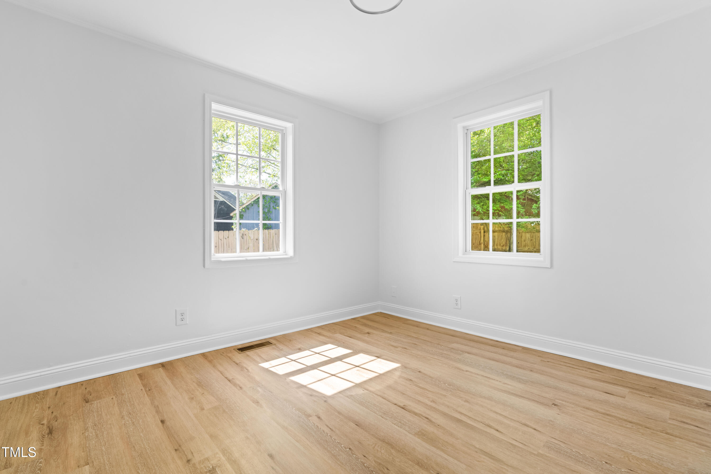 705 Hartford Road Raleigh, NC 27610 - Photo 14 of 24 DSC00394