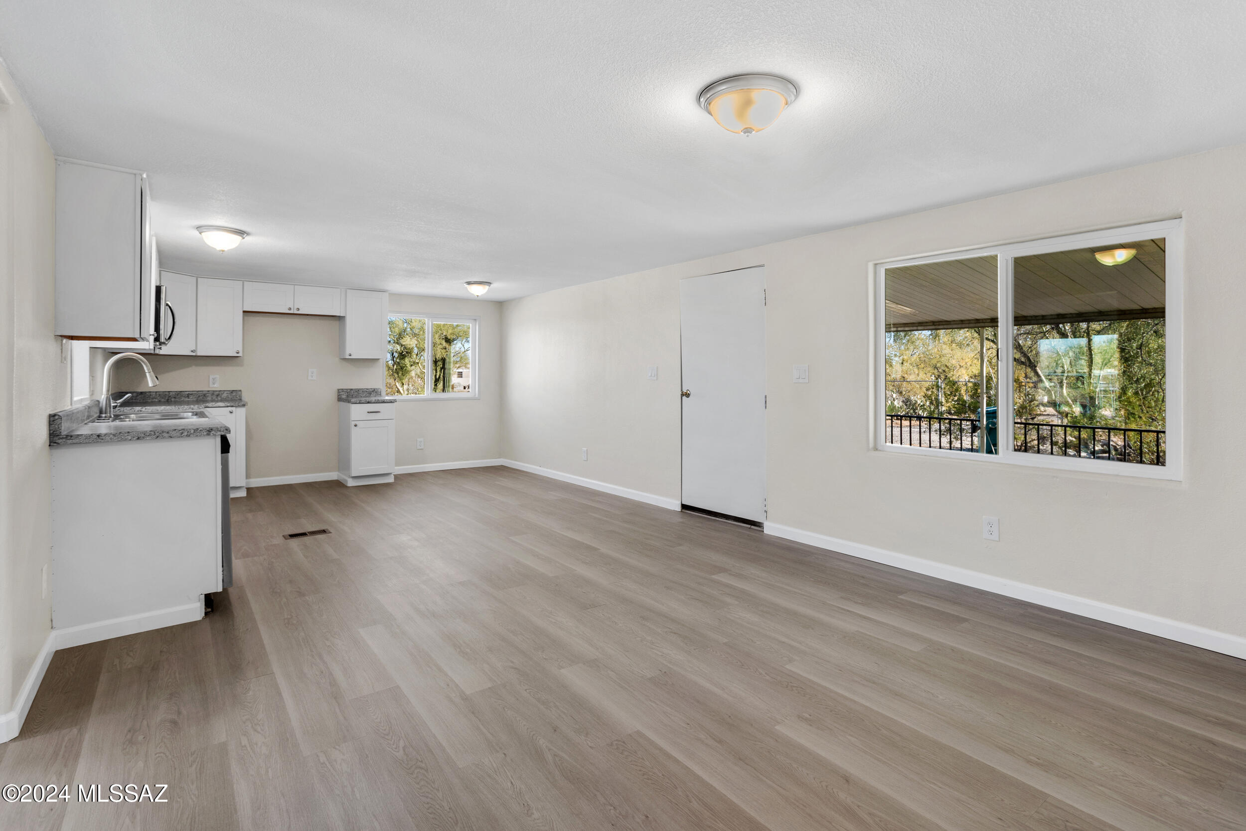 11396 West Ina Road Tucson, AZ 85743 - Photo 4 of 25 Gallery Image 4