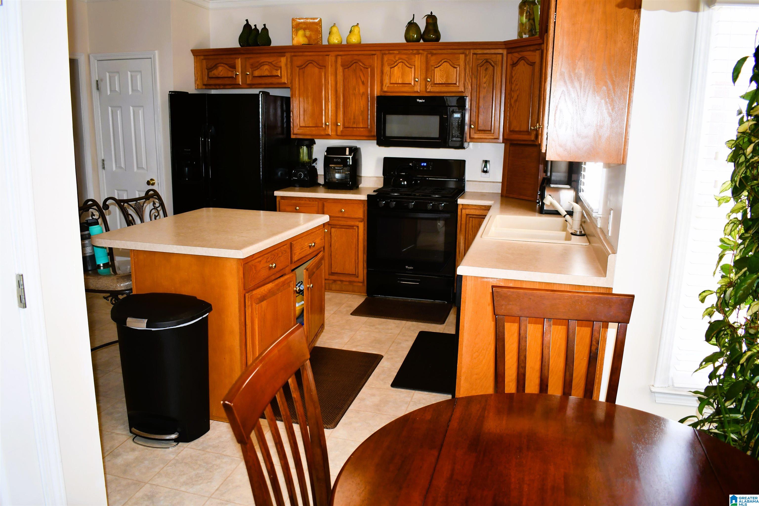 1700 Ridgefield Circle Birmingham, AL 35215 - Photo 15 of 36
