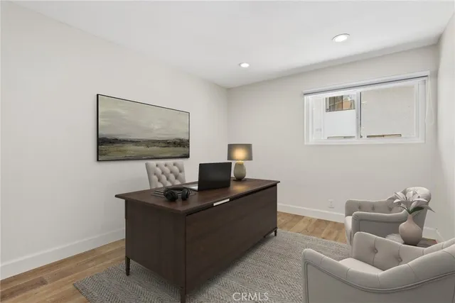 $689,999 | 21535 Erwin Street, Unit 131, Woodland Hills, CA 91367