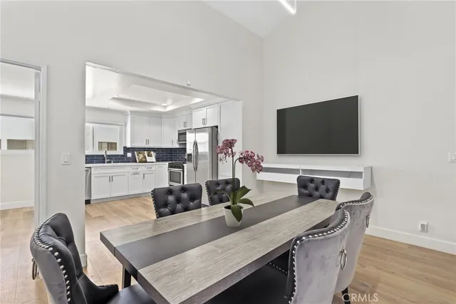 $689,999 | 21535 Erwin Street, Unit 131, Woodland Hills, CA 91367