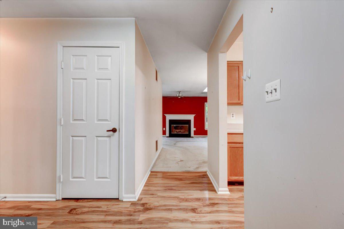 2792 Rudder Drive Annapolis, MD 21401 - Photo 5 of 36 Front Entryway