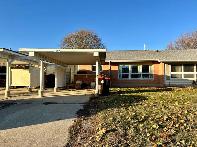 $119,900 | 1507 Golfview Road, Unit 1507, Rantoul, IL 61866
