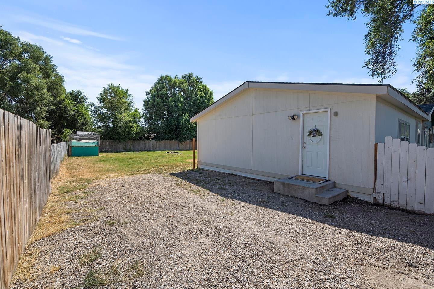 30505 South Finley Road Kennewick, WA 99337 - Photo 17 of 19 Gallery Image 17