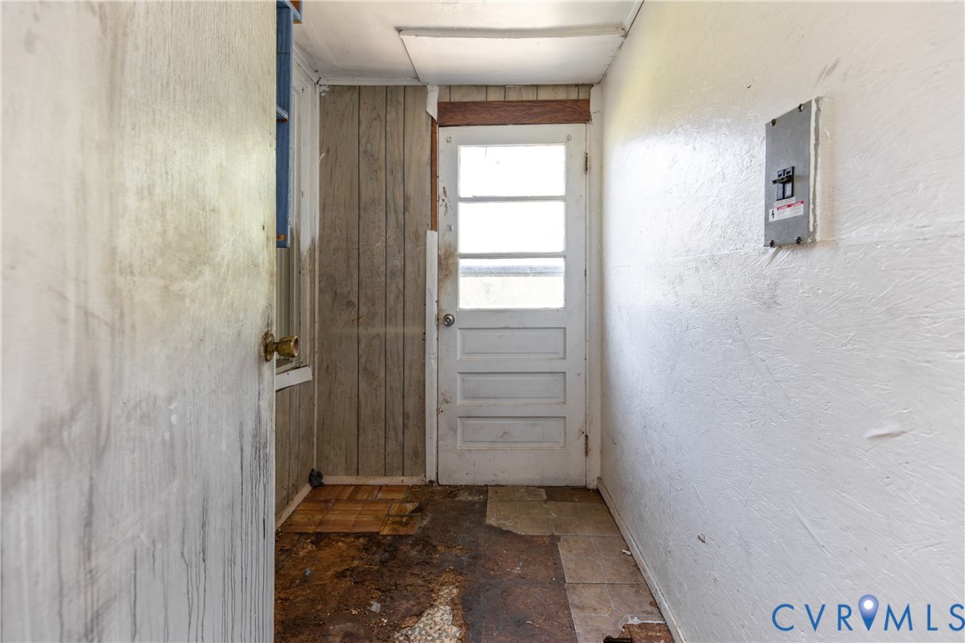13512 Queen Street Disputanta, VA 23842 - Photo 17 of 46 a view of a bathroom