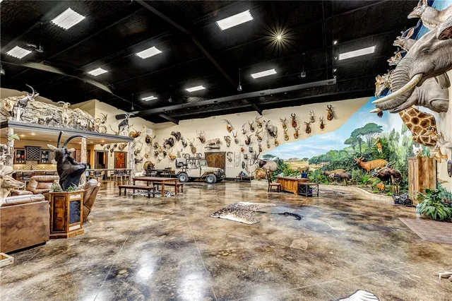 $5,500,000 | 10285 Ferrill Creek Road, Bryan, TX 77808