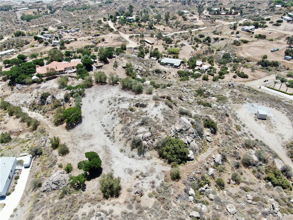 7 Gibbar Road Homeland, CA 92548 - Photo 4 of 24 Gallery Image 4