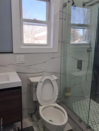 $3,825 | 160 Garfield Avenue, Unit 1, Mineola, NY 11501