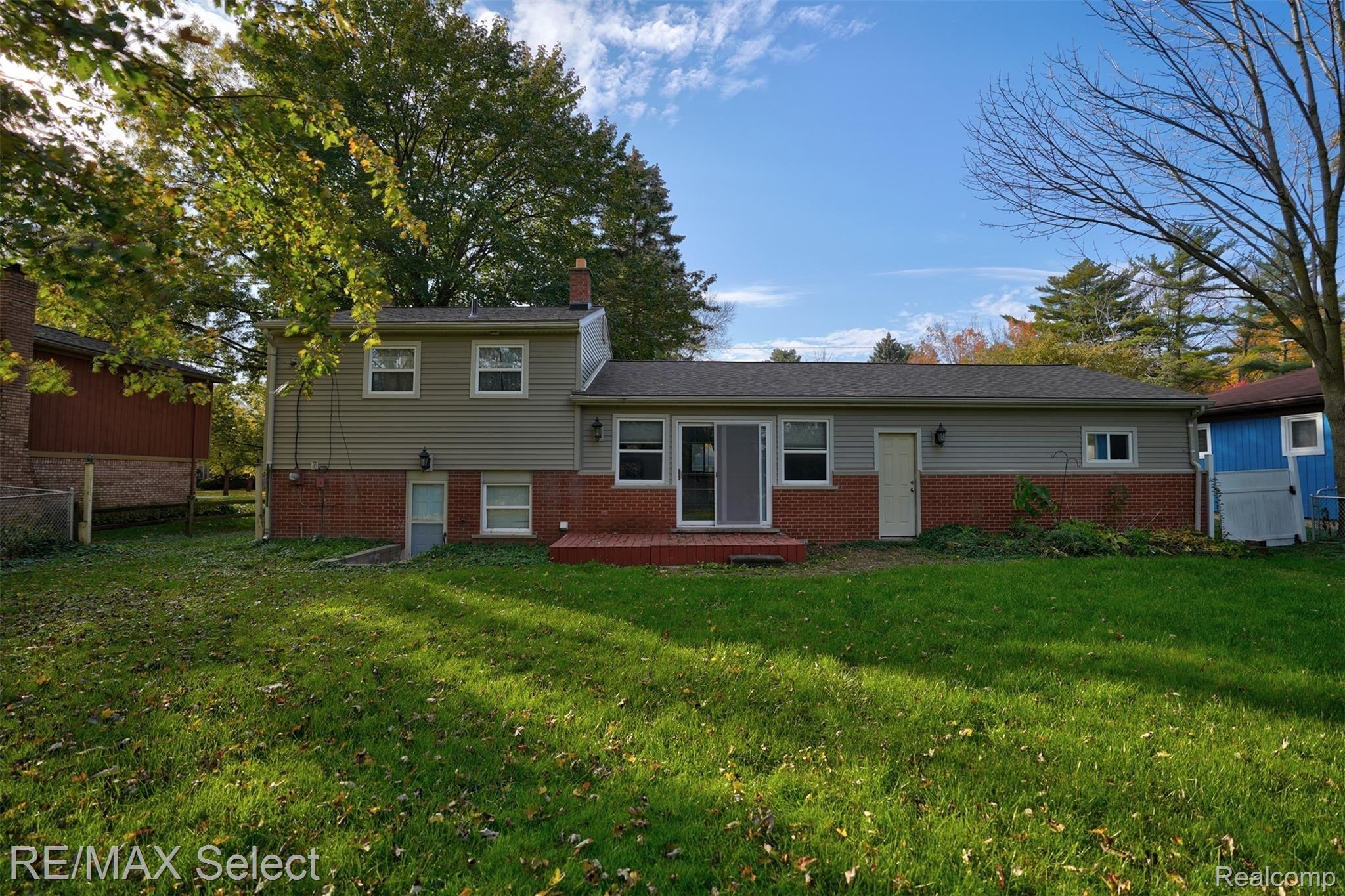 45400 Fairchild Road Macomb, MI 48042 - Photo 4 of 24 45400 Fairchild Rd 06.jpg