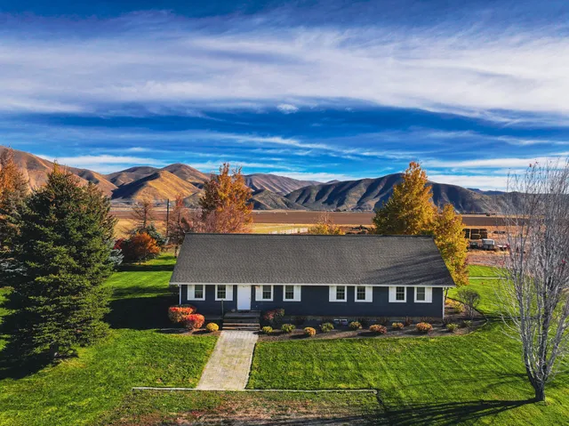 $3,200,000 | 10727 Highway 75, Bellevue, ID 83313