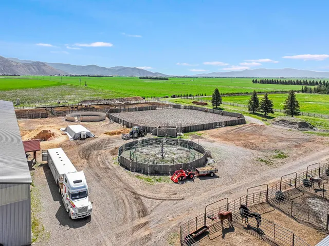 $3,200,000 | 10727 Highway 75, Bellevue, ID 83313