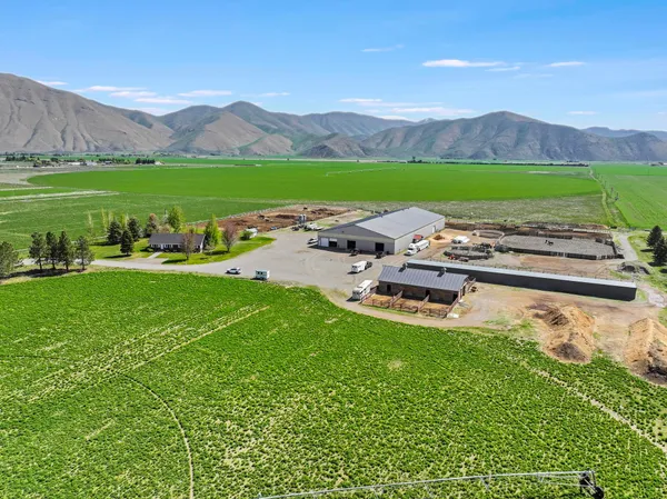 $3,200,000 | 10727 Highway 75, Bellevue, ID 83313