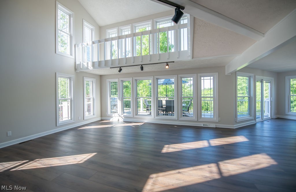 5234 Ribbon Road Southwest Bowerston, OH 44695 - Photo 15 of 50 Expansive living room area