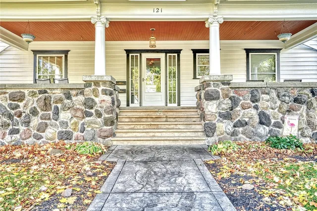 $429,900 | 121 East Main Street, Webster, NY 14580