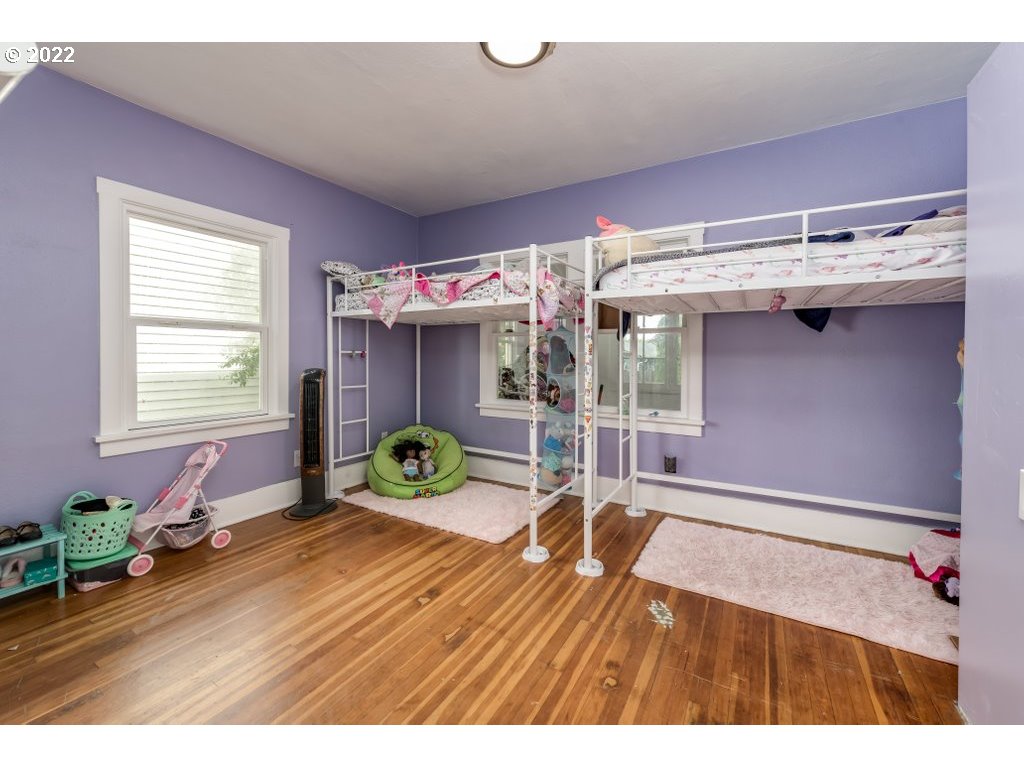 3155 Southeast Powell Valley Road Gresham, OR 97080 - Photo 16 of 23 Gallery Image 16