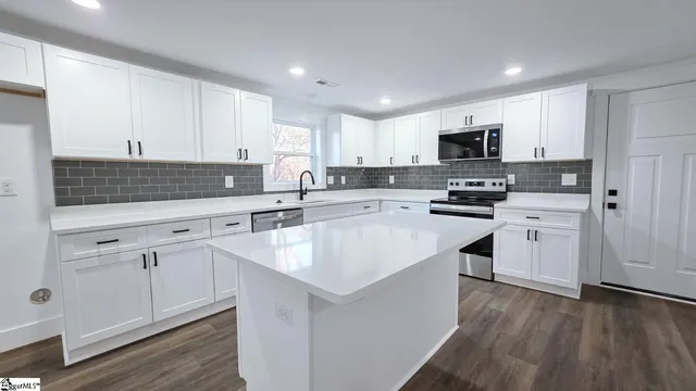 $259,000 | 335 Blue Ridge Circle, Belton, SC 29627