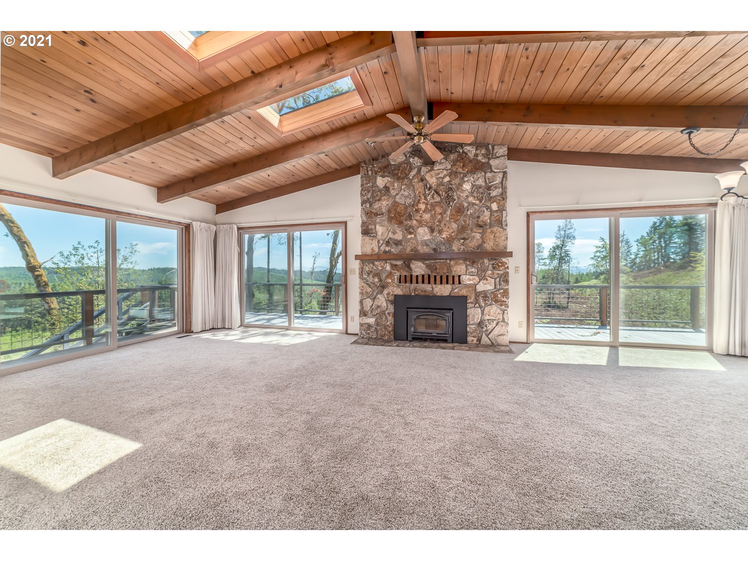 90203 Sheffler Road Elmira, OR 97437 - Photo 2 of 32 Gallery Image 2