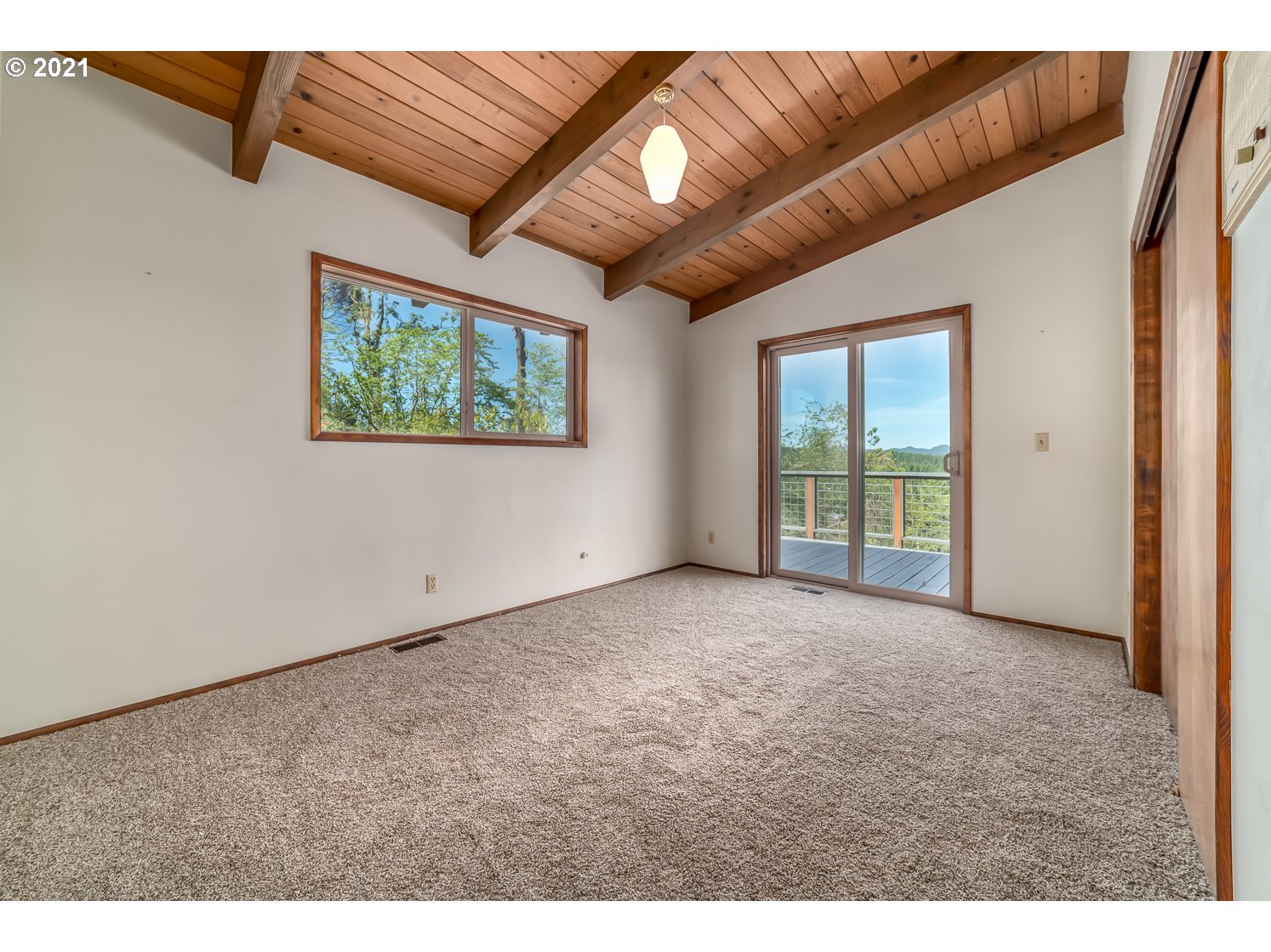 90203 Sheffler Road Elmira, OR 97437 - Photo 12 of 32 Gallery Image 12