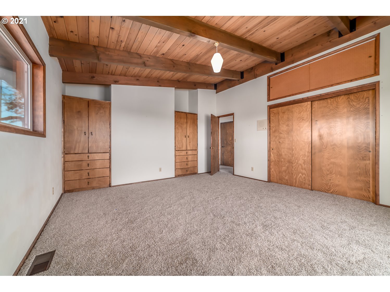90203 Sheffler Road Elmira, OR 97437 - Photo 10 of 32 Gallery Image 10
