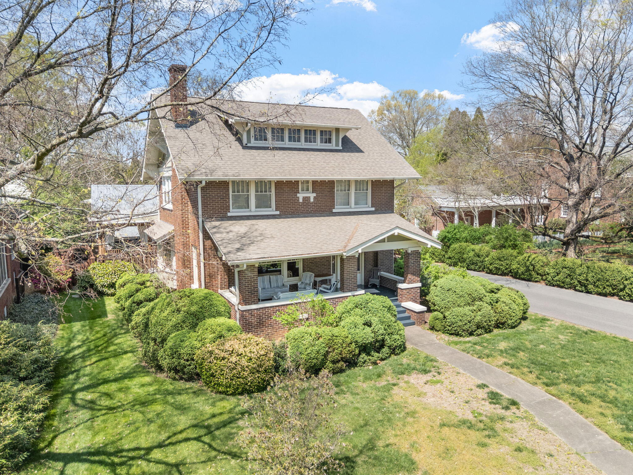 853 North Ocoee Street Cleveland, TN 37311 - Photo 3 of 95 4-web-or-mls-DJI_20260402131708_0100_D
