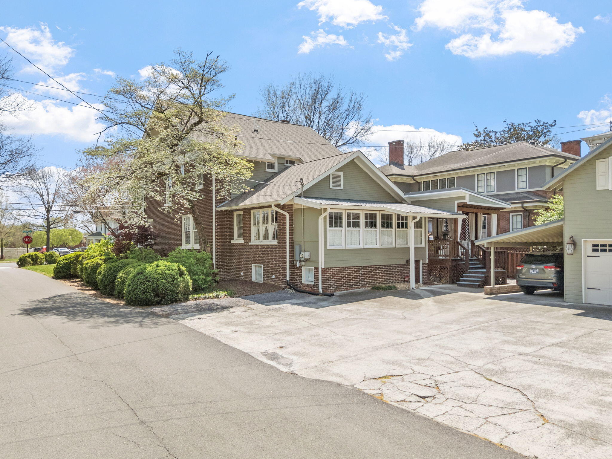 853 North Ocoee Street Cleveland, TN 37311 - Photo 81 of 95 76-web-or-mls-DJI_20260402131151_0070_D