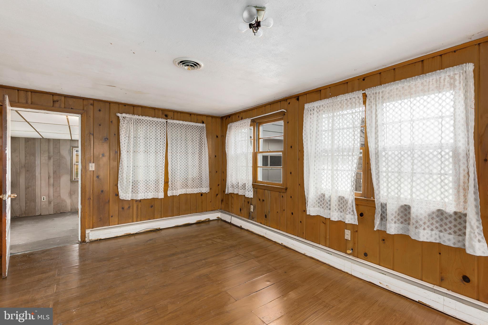 9854 Bartgis Road Frederick, MD 21702 - Photo 11 of 25 Gallery Image 11