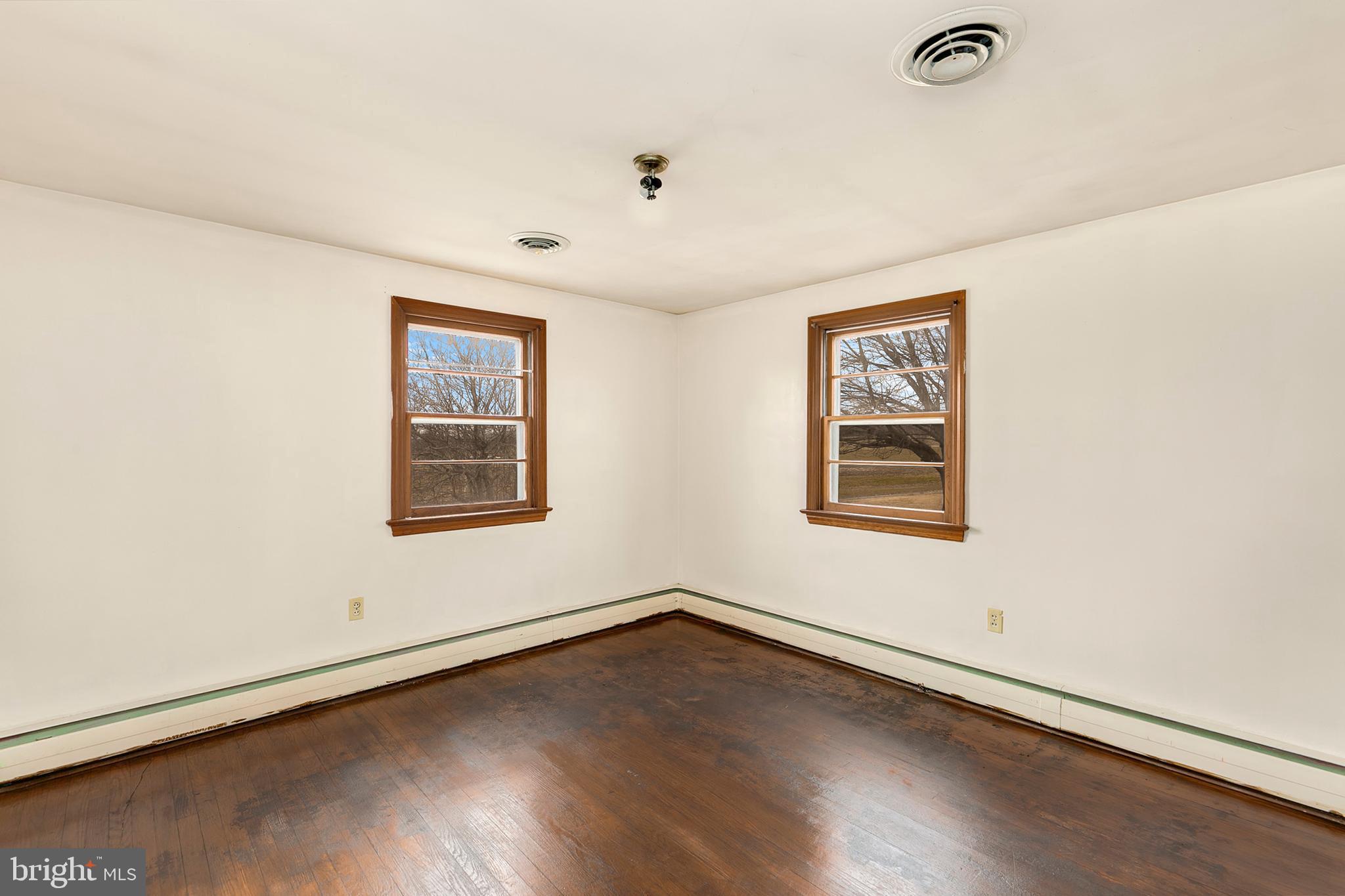 9854 Bartgis Road Frederick, MD 21702 - Photo 16 of 25 Gallery Image 16