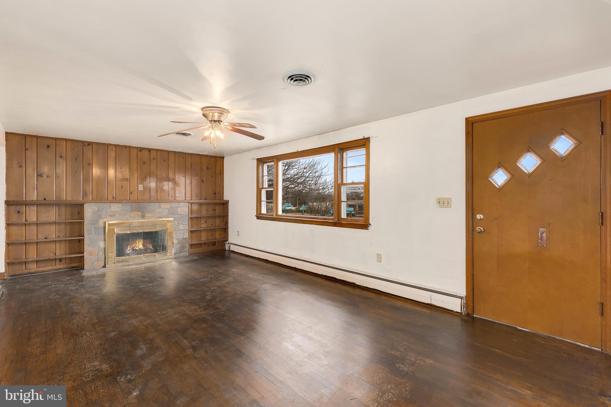 9854 Bartgis Road Frederick, MD 21702 - Photo 4 of 25 Gallery Image 4