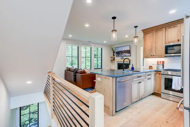 $1,099,999 | 137 Skimobile Road, Unit 3, Conway, NH 03860