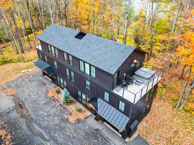 $1,099,999 | 137 Skimobile Road, Unit 3, Conway, NH 03860