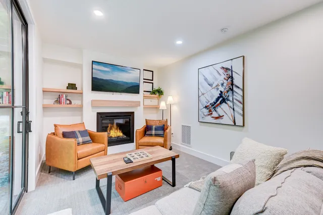 $1,099,999 | 137 Skimobile Road, Unit 3, Conway, NH 03860