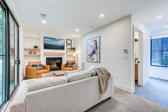 $1,099,999 | 137 Skimobile Road, Unit 3, Conway, NH 03860