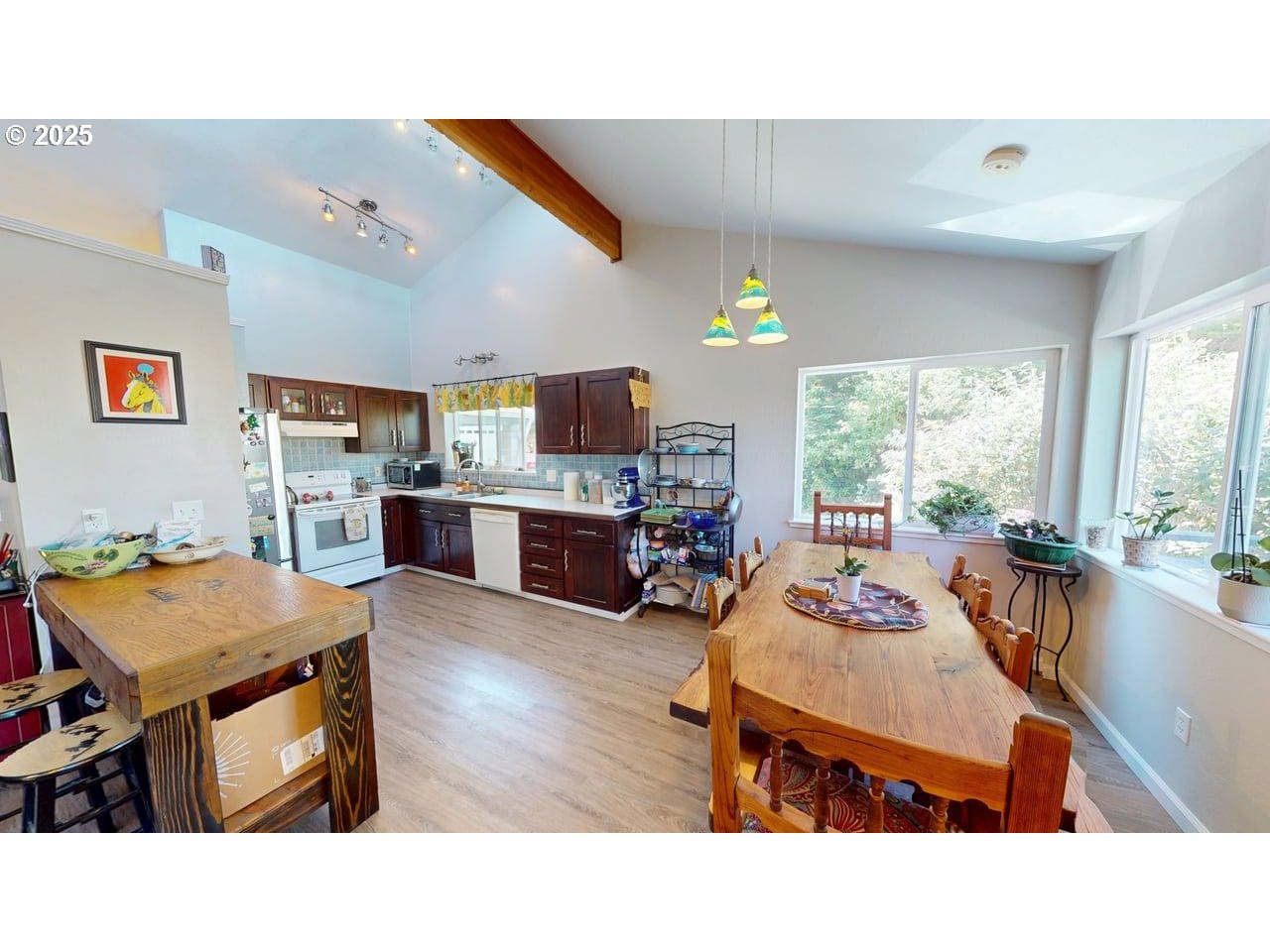 94239 Terrace Garden Way Gold Beach, OR 97444 - Photo 6 of 24 Kitchen/Dining Room