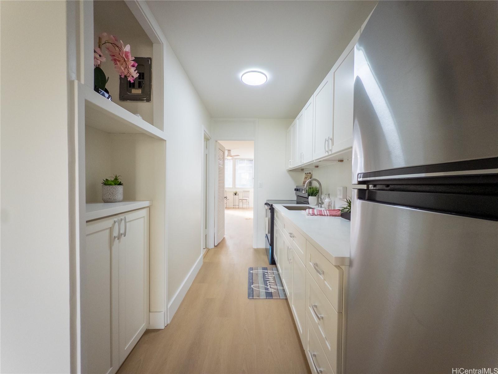 425 Ena Road, Unit 607C Honolulu, HI 96815 - Photo 4 of 21