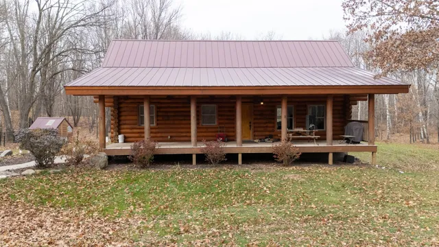 $775,000 | 2646 1 1/2 Street, Cumberland, WI 54829