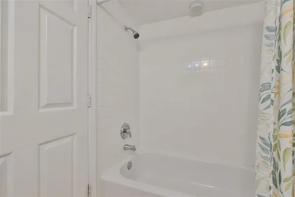 $1,850 | 2500 Winding Creek Boulevard, Unit G106, Clearwater, FL 33761
