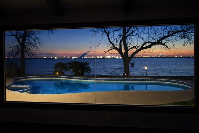 $3,000 | 5315 Bayway Drive, Baytown, TX 77520