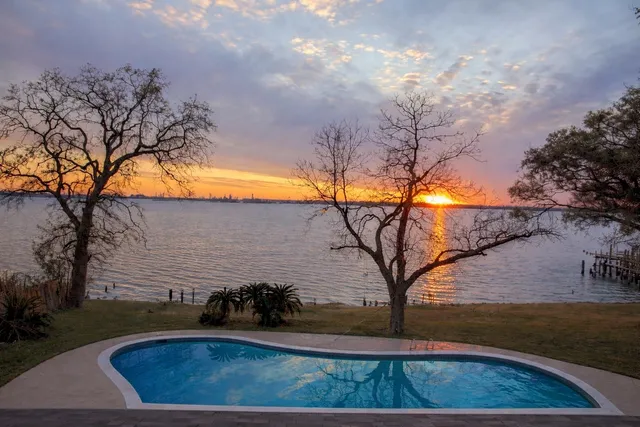 $3,000 | 5315 Bayway Drive, Baytown, TX 77520