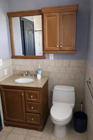 $3,000 | 5315 Bayway Drive, Baytown, TX 77520