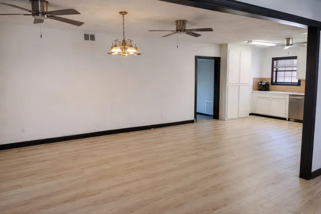 $3,000 | 5315 Bayway Drive, Baytown, TX 77520