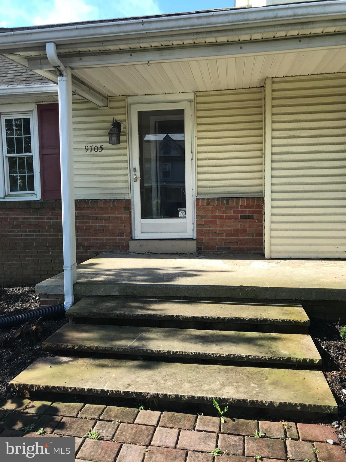 9705 Liberty Road Frederick, MD 21701 - Photo 5 of 29 Exterior (Front)
