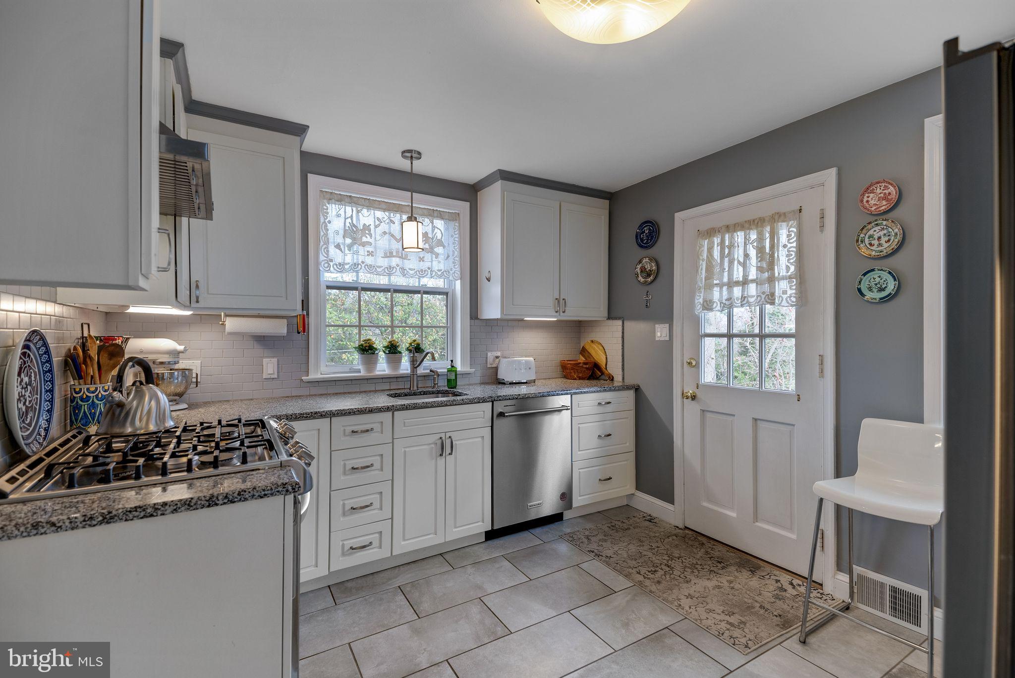 515 Lindley Road Glenside, PA 19038 - Photo 13 of 43 Kitchen
