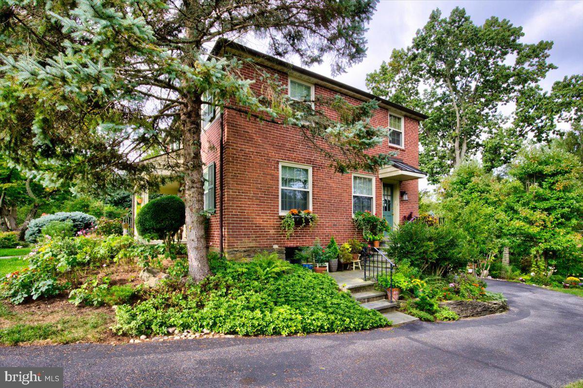 515 Lindley Road Glenside, PA 19038 - Photo 30 of 43 Exterior Side