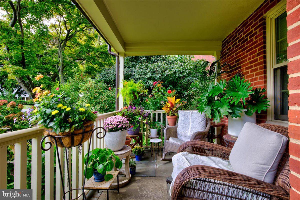 515 Lindley Road Glenside, PA 19038 - Photo 3 of 43 Front Porch
